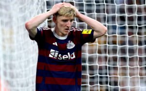 Arsenal and Liverpool given boost in pursuit of £75,000,000-rated Premier League star