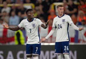 Cesc Fabregas sends message to Arsenal and Chelsea fans comparing Cole Palmer and Bukayo Saka