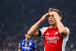 Arsenal fans blast ‘mistake’ with Leandro Trossard in talks over new contract