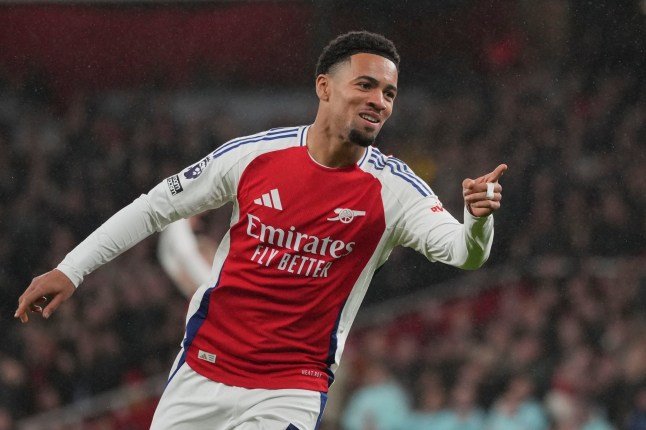 Theo Walcott hints Mikel Arteta has made a mistake with Ethan Nwaneri